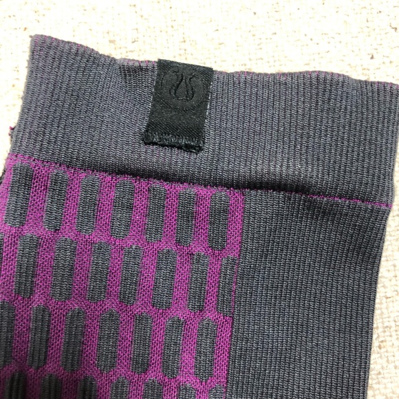 Lululemon All About That Base Purple Leggings S 4 - Picture 3 of 3